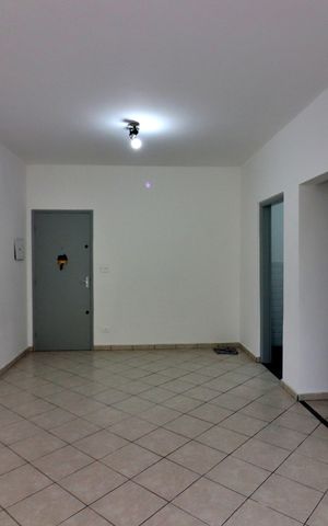 Apartamento para alugar com 75m², 2 quartos e 1 vagaSala 