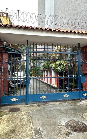 Casa à venda com 68m², 2 quartos e 1 vaga