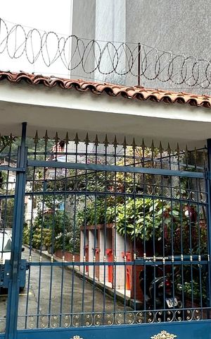 Casa à venda com 68m², 2 quartos e 1 vaga