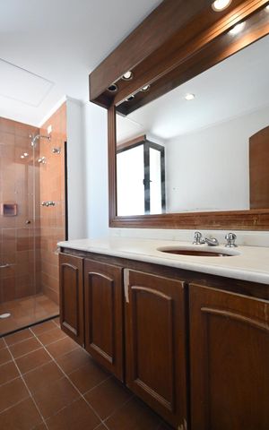 Apartamento à venda com 296m², 4 quartos e 4 vagasBanheiro