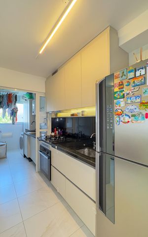 Apartamento à venda com 66m², 2 quartos e 2 vagasCozinha e Área de Serviço