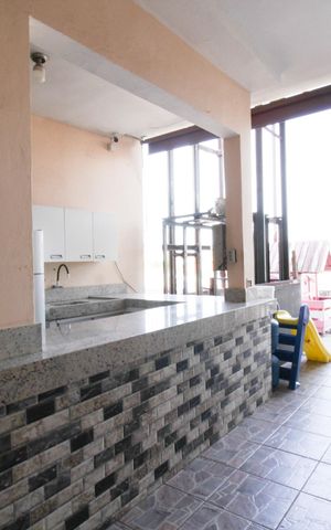 Casa à venda com 450m², 4 quartos e 4 vagas Casa à venda com 450m², 4 quartos e 4 vagasChurrasqueira