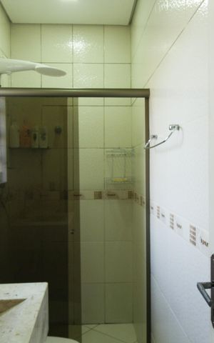 Casa à venda com 450m², 4 quartos e 4 vagas Casa à venda com 450m², 4 quartos e 4 vagasBanheiro