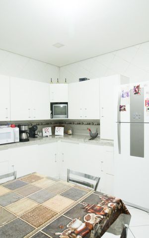 Casa à venda com 450m², 4 quartos e 4 vagas Casa à venda com 450m², 4 quartos e 4 vagasCozinha