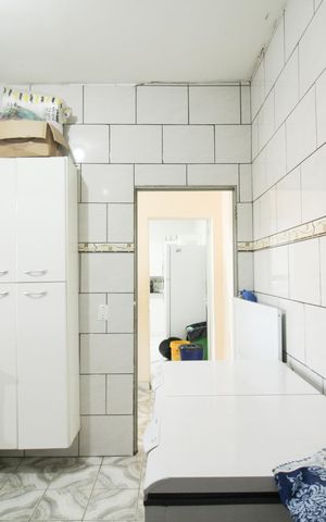 Casa à venda com 450m², 4 quartos e 4 vagas Casa à venda com 450m², 4 quartos e 4 vagasÁrea de Serviço