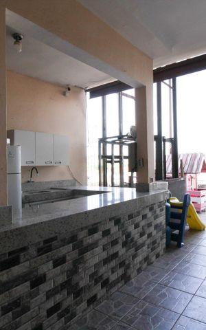 Casa à venda com 450m², 4 quartos e 4 vagas Casa à venda com 450m², 4 quartos e 4 vagasChurrasqueira