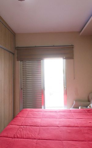 Casa à venda com 450m², 4 quartos e 4 vagas Casa à venda com 450m², 4 quartos e 4 vagasQuarto