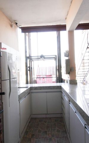 Casa à venda com 450m², 4 quartos e 4 vagas Casa à venda com 450m², 4 quartos e 4 vagasChurrasqueira