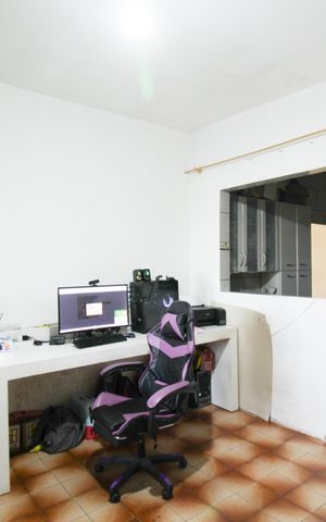 Casa à venda com 450m², 4 quartos e 4 vagas Casa à venda com 450m², 4 quartos e 4 vagasQuarto