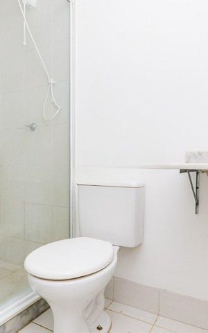 Apartamento para alugar com 67m², 2 quartos e 1 vaga Apartamento para alugar com 67m², 2 quartos e 1 vagaBanheiro