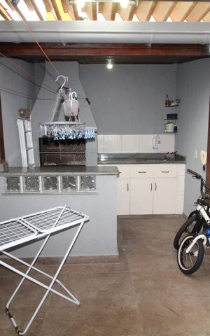 Casa para alugar com 115m², 3 quartos e 2 vagasQuintal