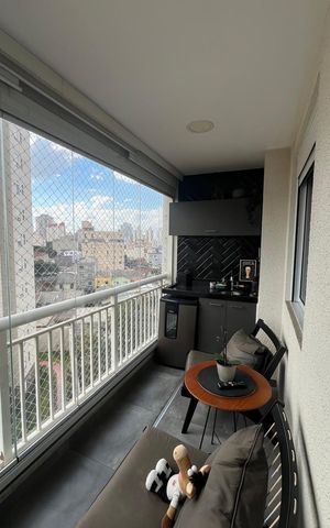 Apartamento à venda com 63m², 2 quartos e 1 vaga Apartamento à venda com 63m², 2 quartos e 1 vagaVaranda