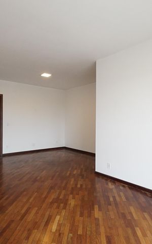 Apartamento para alugar com 105m², 3 quartos e 1 vagaSala