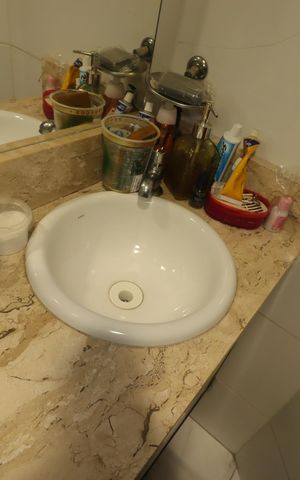 Casa de condomínio à venda com 115m², 3 quartos e 2 vagasBanheiro Social - Pia