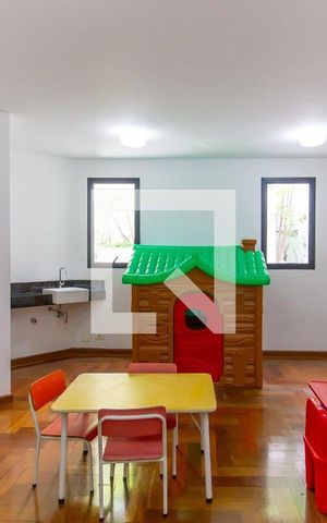 Apartamento à venda com 200m², 4 quartos e 3 vagas Apartamento à venda com 200m², 4 quartos e 3 vagasBrinquedoteca