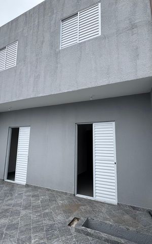 Casa para alugar com 120m², 3 quartos e 1 vaga Casa para alugar com 120m², 3 quartos e 1 vagaVaranda