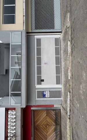 Casa para alugar com 120m², 3 quartos e 1 vaga Casa para alugar com 120m², 3 quartos e 1 vagaFachada com placa grande