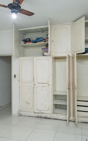 Casa à venda com 400m², 4 quartos e 2 vagas Casa à venda com 400m², 4 quartos e 2 vagasQuarto 1