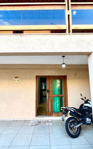 Casa à venda com 90m², 4 quartos e 3 vagas Casa à venda com 90m², 4 quartos e 3 vagasFachada