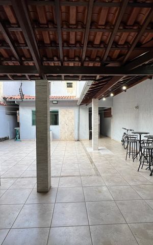 Casa à venda com 90m², 4 quartos e 3 vagas Casa à venda com 90m², 4 quartos e 3 vagasQuintal