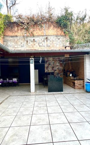 Casa à venda com 90m², 4 quartos e 3 vagas Casa à venda com 90m², 4 quartos e 3 vagasQuintal