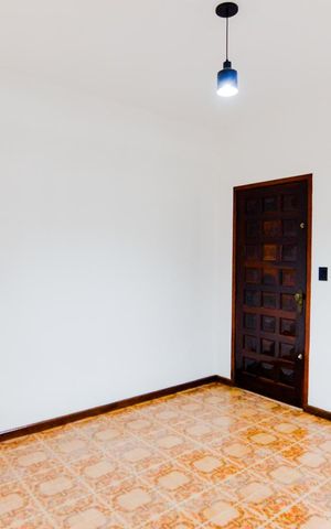 Casa à venda com 120m², 3 quartos e 2 vagasSala