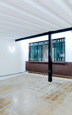 Casa à venda com 120m², 3 quartos e 2 vagasGaragem