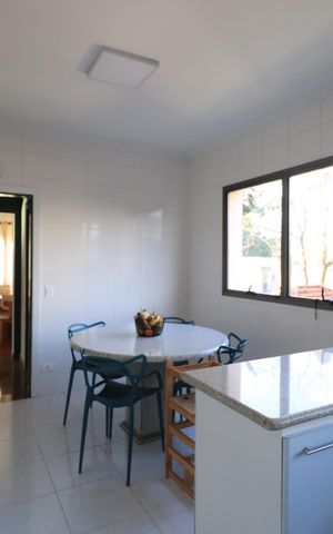 Apartamento à venda com 192m², 3 quartos e 2 vagasCozinha