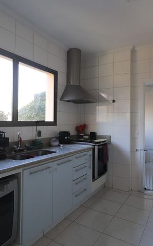 Apartamento à venda com 192m², 3 quartos e 2 vagasCozinha