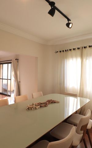 Apartamento à venda com 192m², 3 quartos e 2 vagasSala