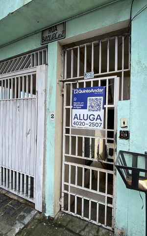 Casa para alugar com 380m², 2 quartos e sem vaga Casa para alugar com 380m², 2 quartos e sem vagaFachada com placa