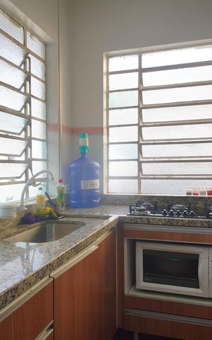 Casa à venda com 115m², 3 quartos e 2 vagascozinha