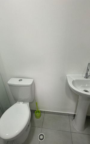 Apartamento à venda com 58m², 2 quartos e 1 vaga Apartamento à venda com 58m², 2 quartos e 1 vagaBanheiro Social