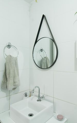 Apartamento à venda com 49m², 2 quartos e 1 vaga Apartamento à venda com 49m², 2 quartos e 1 vagaBanheiro