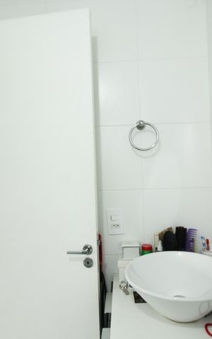 Apartamento à venda com 49m², 2 quartos e 1 vaga Apartamento à venda com 49m², 2 quartos e 1 vagaBanheiro