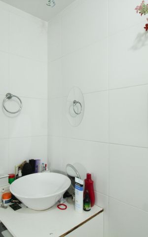 Apartamento à venda com 49m², 2 quartos e 1 vaga Apartamento à venda com 49m², 2 quartos e 1 vagaBanheiro