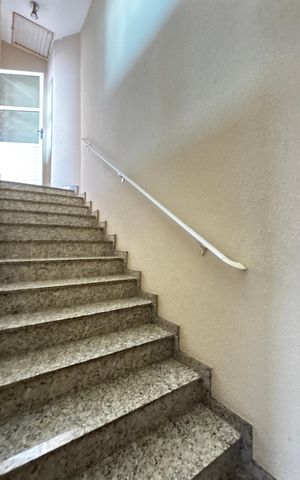 Apartamento para alugar com 74m², 2 quartos e 1 vaga Apartamento para alugar com 74m², 2 quartos e 1 vagaEscada