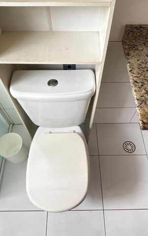 Apartamento para alugar com 74m², 2 quartos e 1 vaga Apartamento para alugar com 74m², 2 quartos e 1 vagaBanheiro da Suíte