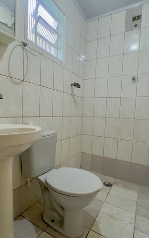 Casa à venda com 65m², 2 quartos e 1 vaga Casa à venda com 65m², 2 quartos e 1 vagaBanheiro 2