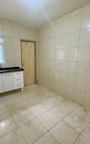 Casa à venda com 65m², 2 quartos e 1 vaga Casa à venda com 65m², 2 quartos e 1 vagaCozinha