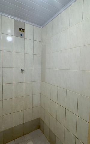 Casa à venda com 65m², 2 quartos e 1 vaga Casa à venda com 65m², 2 quartos e 1 vagaBanheiro 2