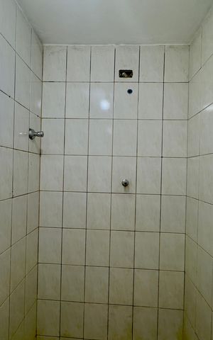 Casa à venda com 65m², 2 quartos e 1 vaga Casa à venda com 65m², 2 quartos e 1 vagaBanheiro 1