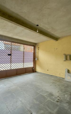 Casa à venda com 65m², 2 quartos e 1 vaga Casa à venda com 65m², 2 quartos e 1 vagaGaragem