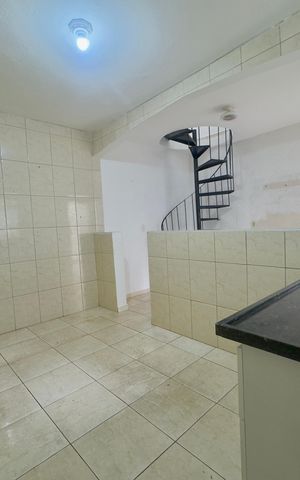 Casa à venda com 65m², 2 quartos e 1 vaga Casa à venda com 65m², 2 quartos e 1 vagaCozinha