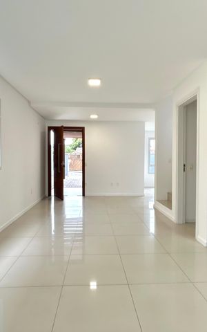 Casa para alugar com 135m², 3 quartos e 1 vaga Casa para alugar com 135m², 3 quartos e 1 vagaSala