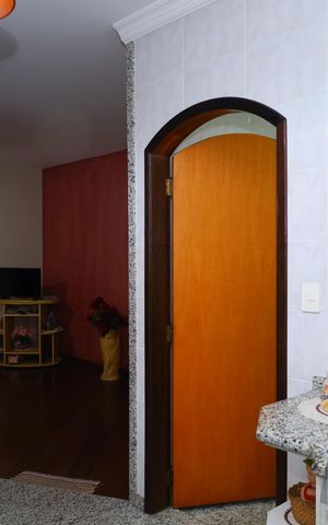 Casa à venda com 328m², 3 quartos e 8 vagasCozinha