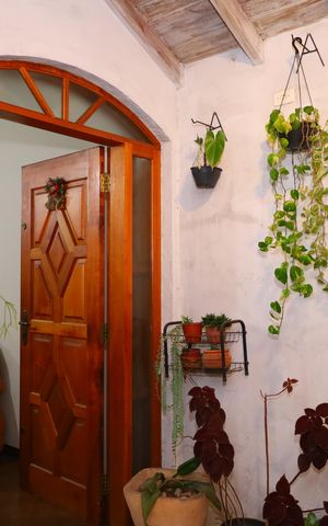 Casa à venda com 328m², 3 quartos e 8 vagasVaranda de entrada