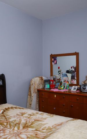 Casa à venda com 328m², 3 quartos e 8 vagasQuarto 3