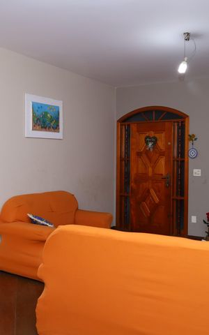 Casa à venda com 328m², 3 quartos e 8 vagasSala