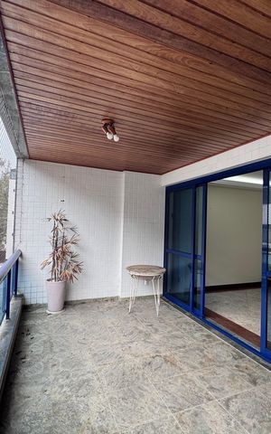 Apartamento à venda com 163m², 3 quartos e 2 vagasVaranda